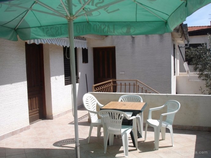 Apartma Andrija A 2+3